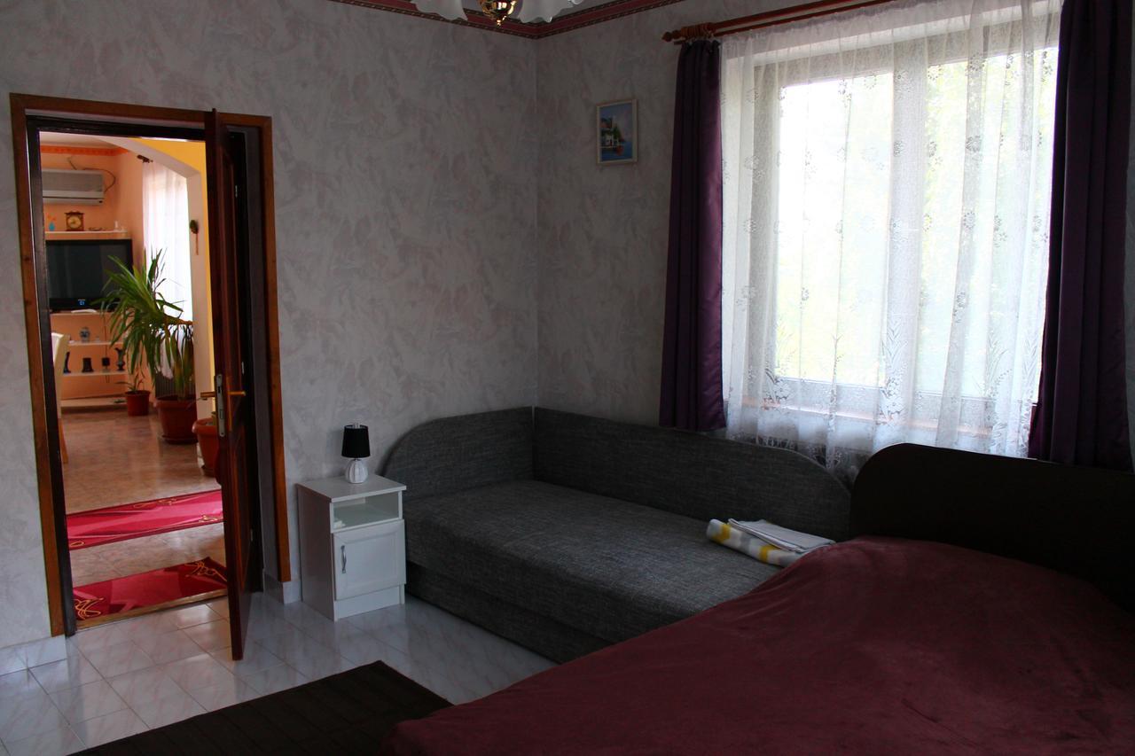 Ibolya Apartmanok Fonyod Exterior photo