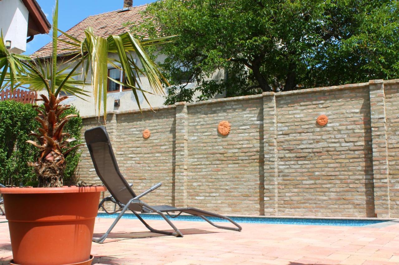 Ibolya Apartmanok Fonyod Exterior photo